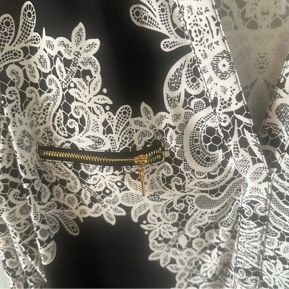 INC black | white lace print soft knit blouse flattering fit women’s XL - Picture 4 of 5